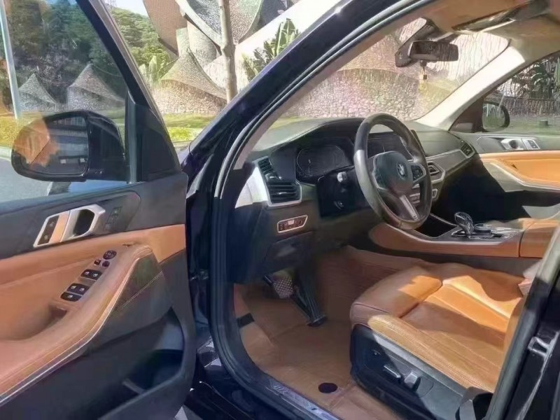 深圳19年宝马X56