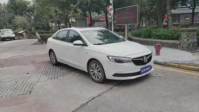 武汉17年别克英朗2