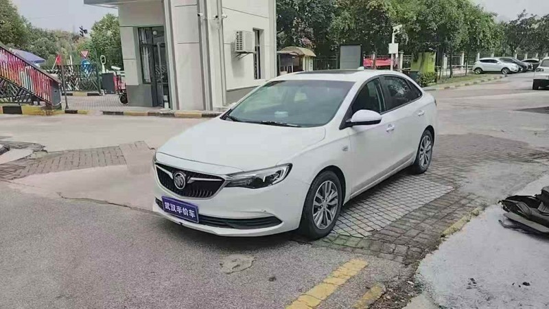 武汉17年别克英朗3