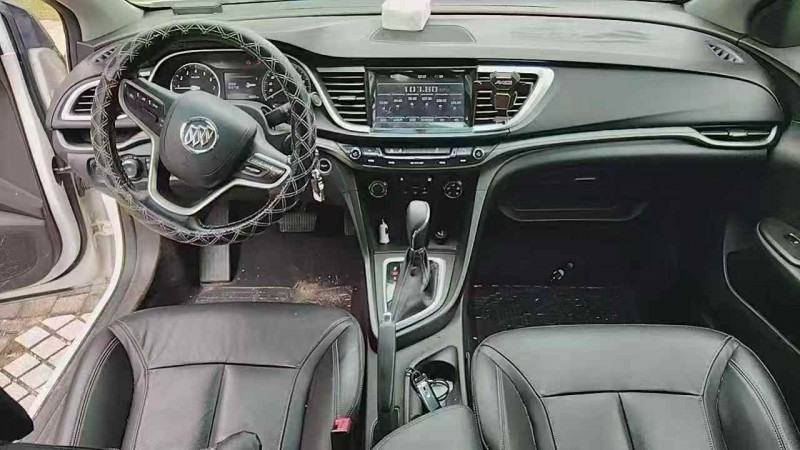 武汉17年别克英朗6