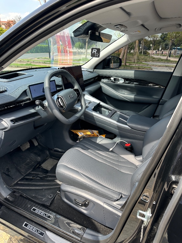 佛山25年吉利银河5