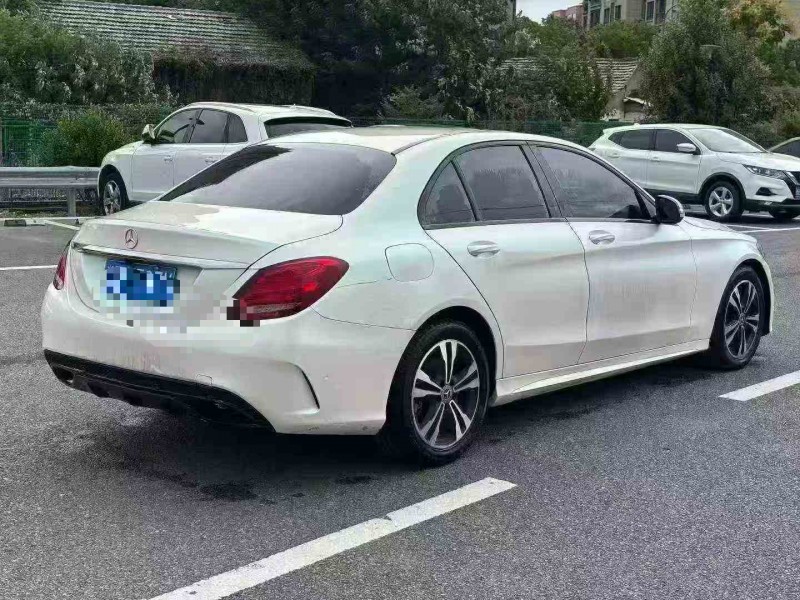 绍兴18年奔驰C8