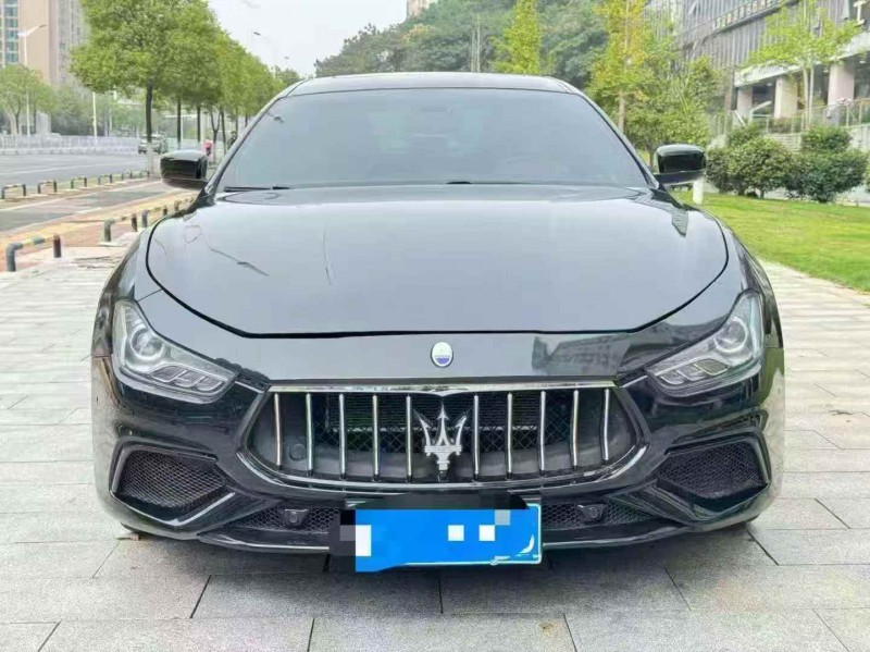 邵阳14年玛莎拉蒂Ghibli1