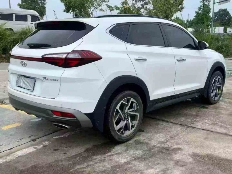 邵阳19年现代途胜8