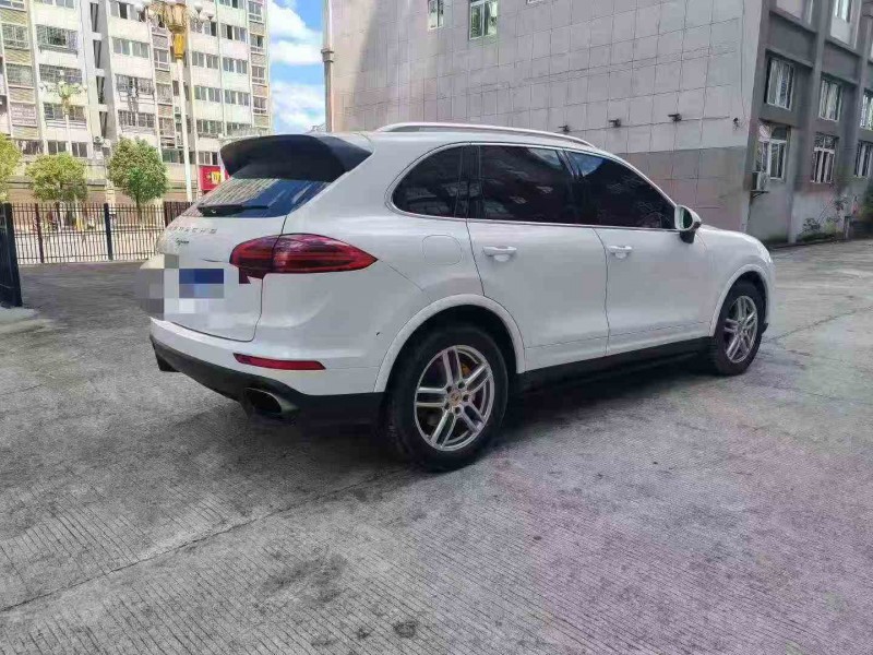 厦门17年保时捷卡宴7