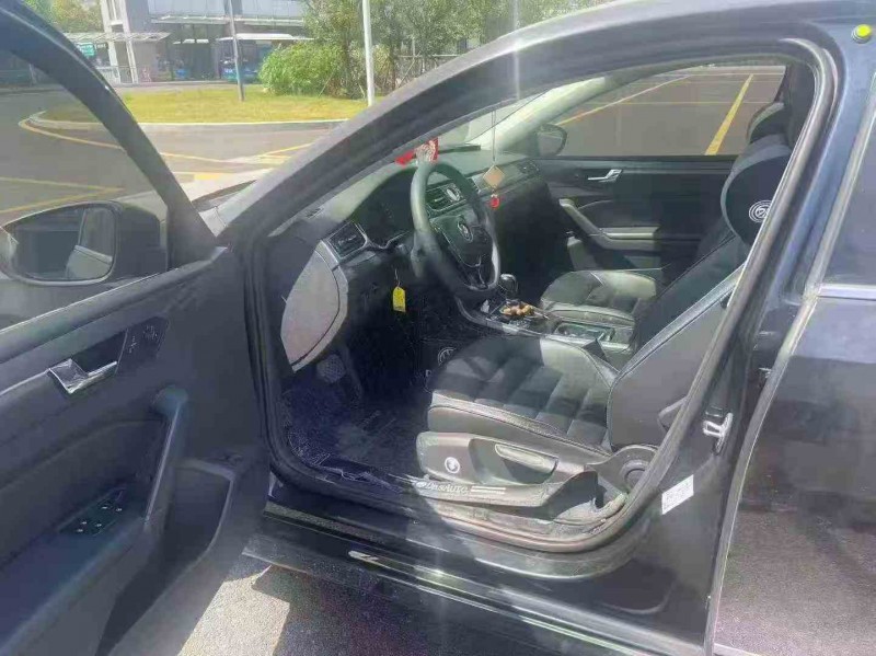 三明18年大众Passat领驭5