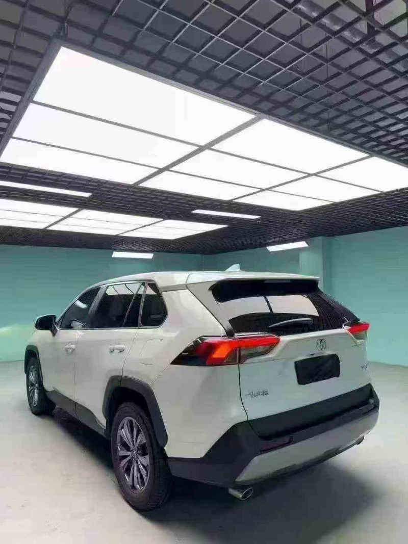 成都23年丰田RAV4荣放8