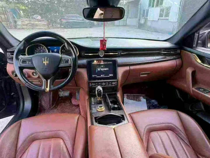 九江19年玛莎拉蒂总裁5