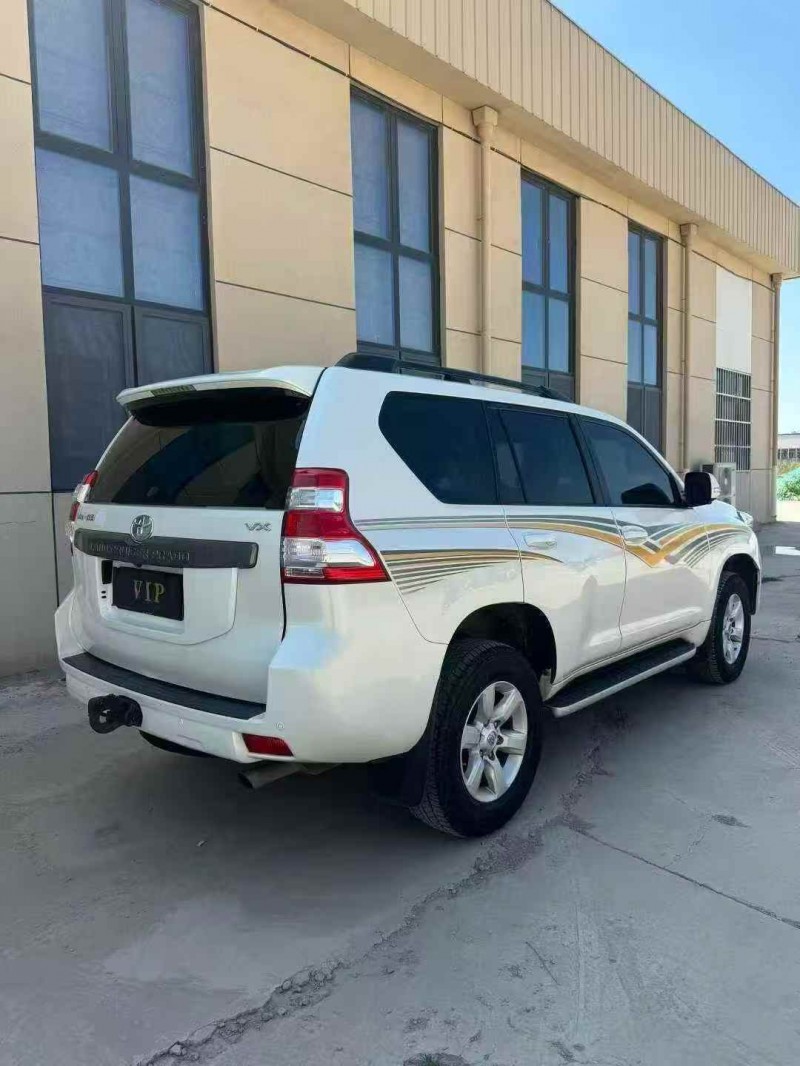 无锡17年丰田普拉多8