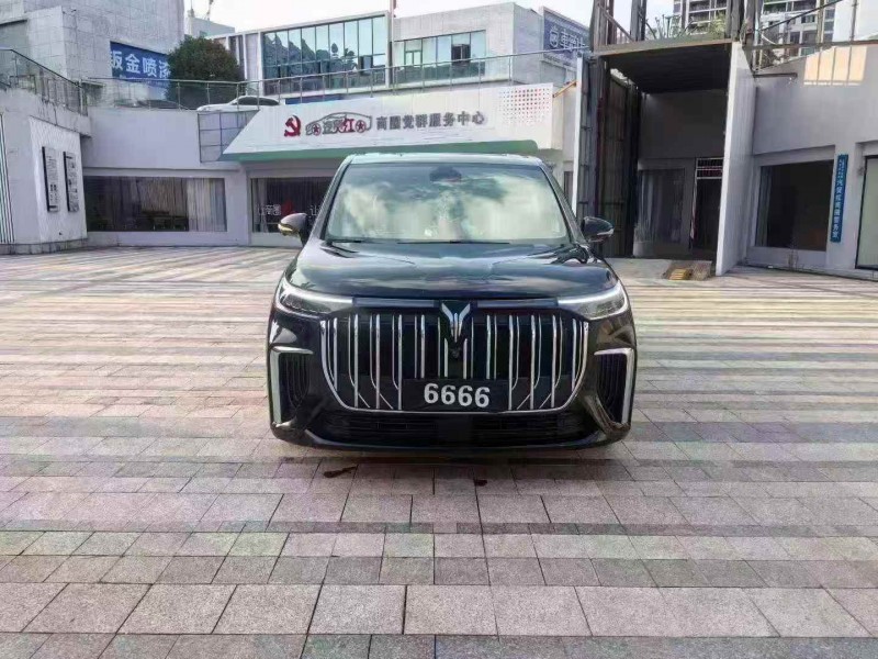 南昌24年岚图汽车梦想家1