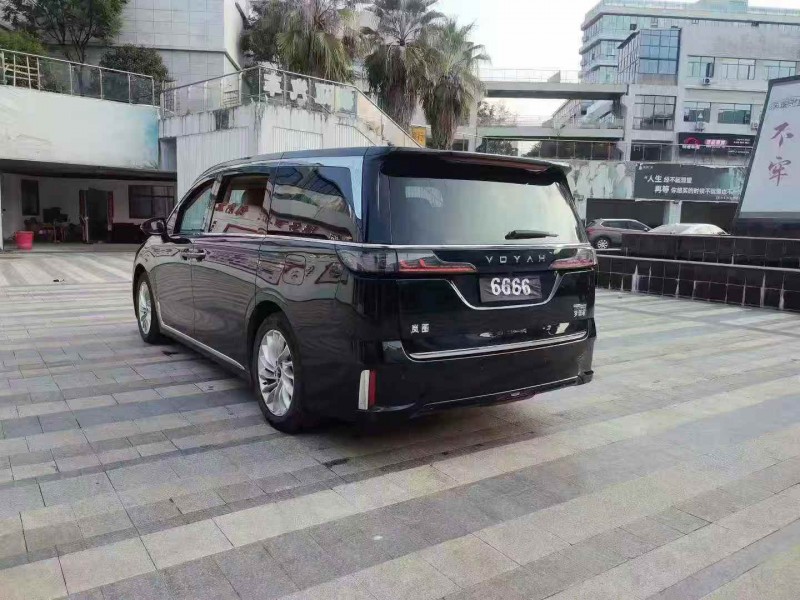 南昌24年岚图汽车梦想家6