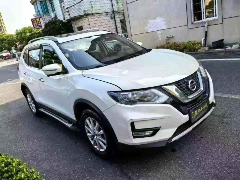 湖州19年日产奇骏2