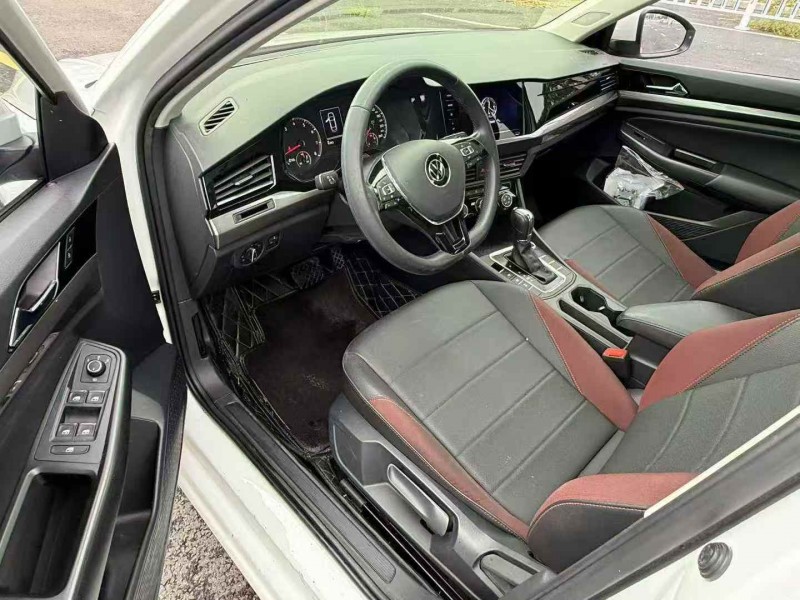 延安21年大众宝来5