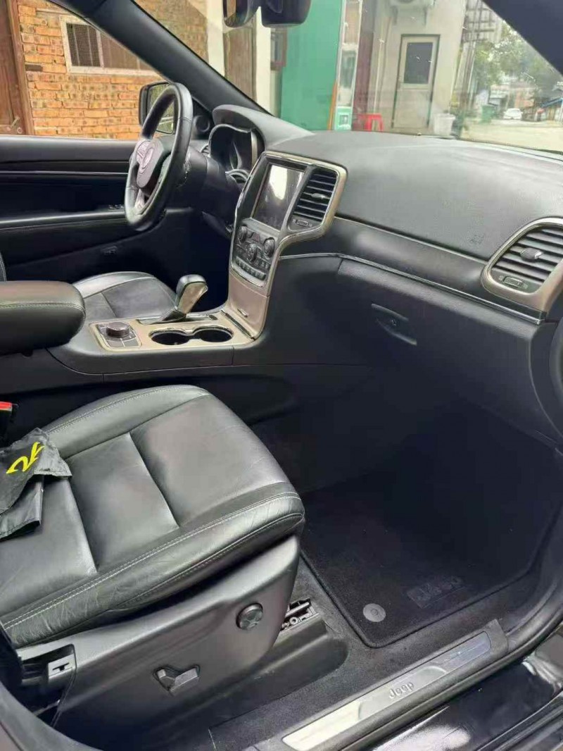 宜昌19年Jeep大切诺基6