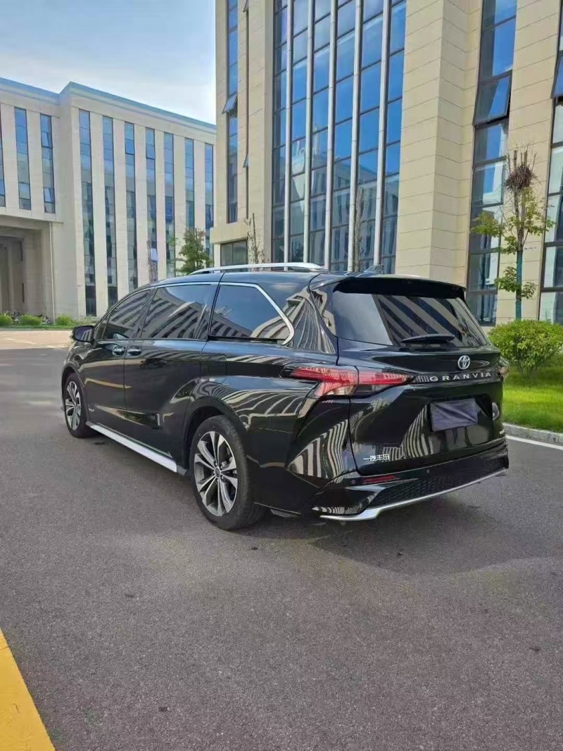 济南23年丰田格瑞维亚9