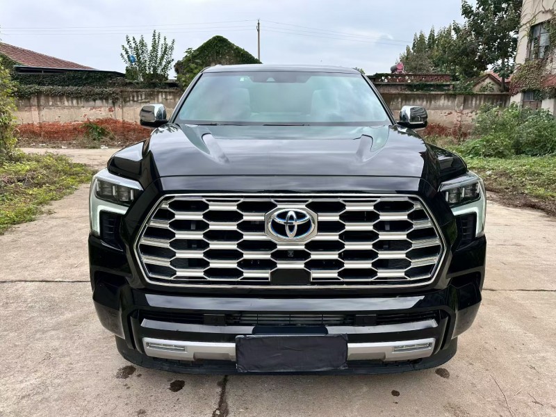 济宁24年丰田红杉1