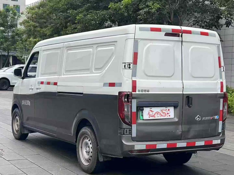 佛山22年长安汽车跨越星7