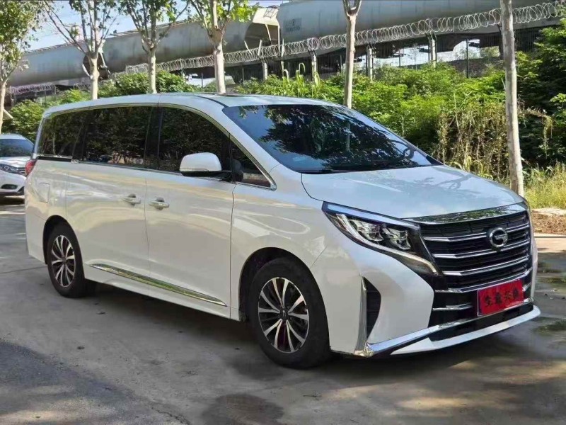 开封21年传祺M82