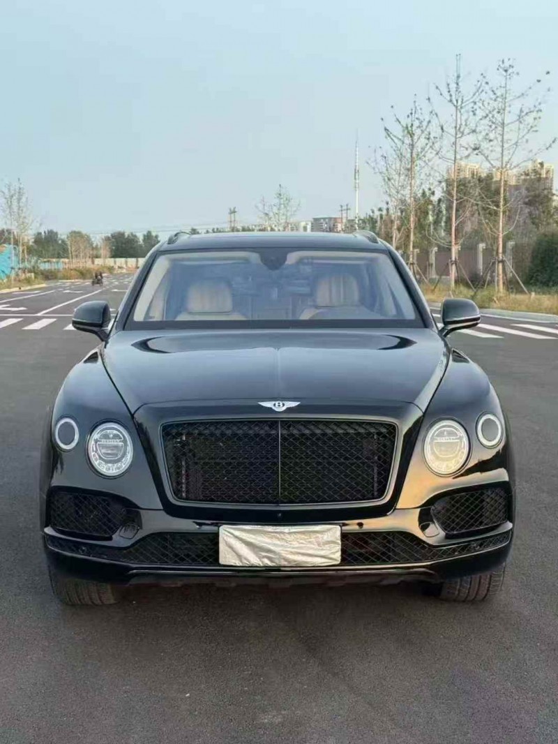 邯郸18年宾利添越1