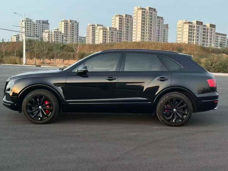 邯郸18年宾利添越7