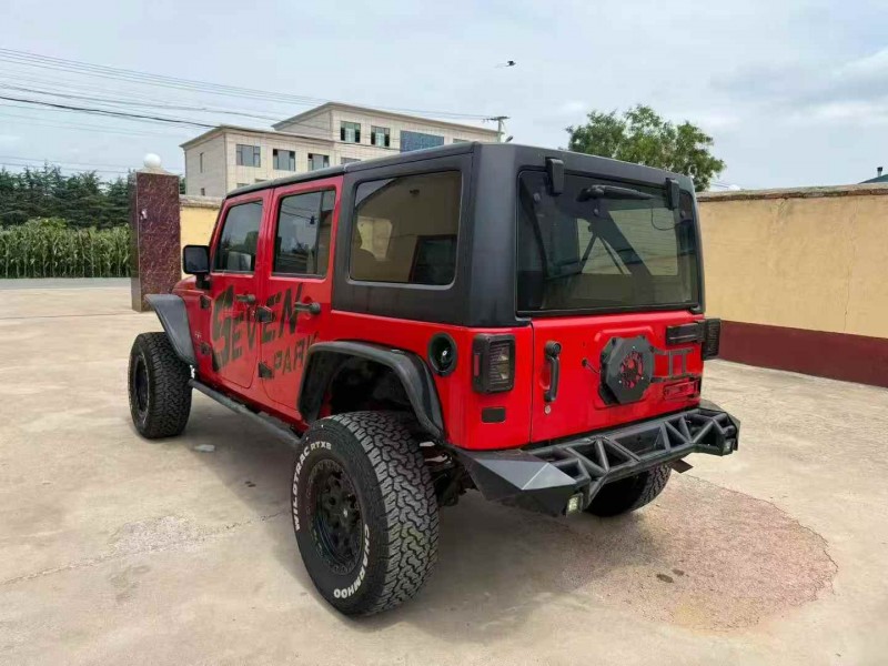 枣庄17年Jeep牧马人9