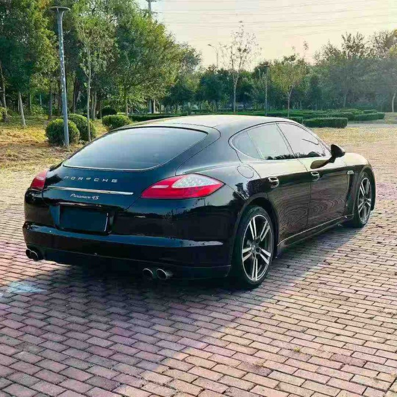 青岛12年保时捷帕拉梅拉9