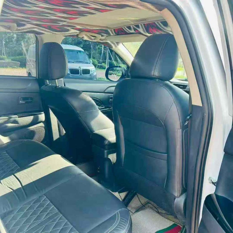 青岛23年三菱劲炫7