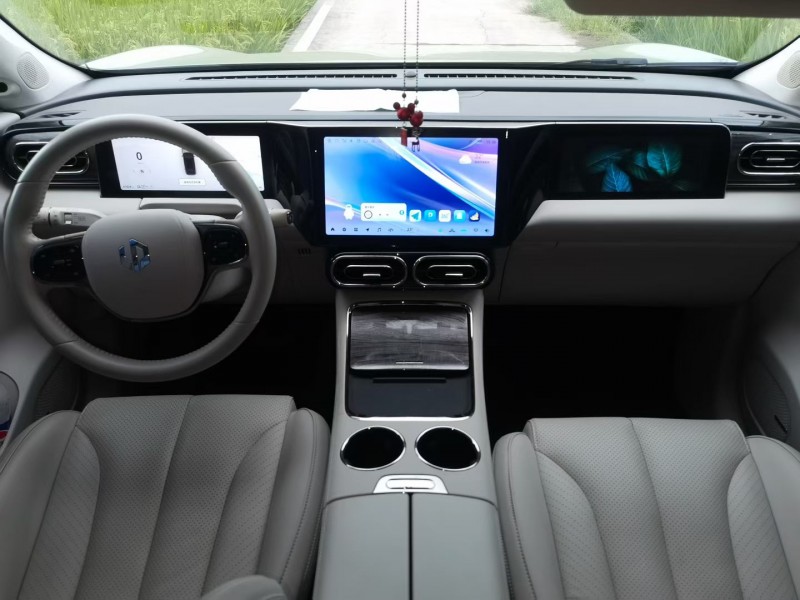 宁波22年零跑汽车C116