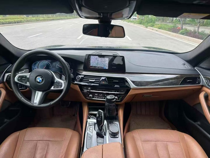 枣庄17年宝马5系9