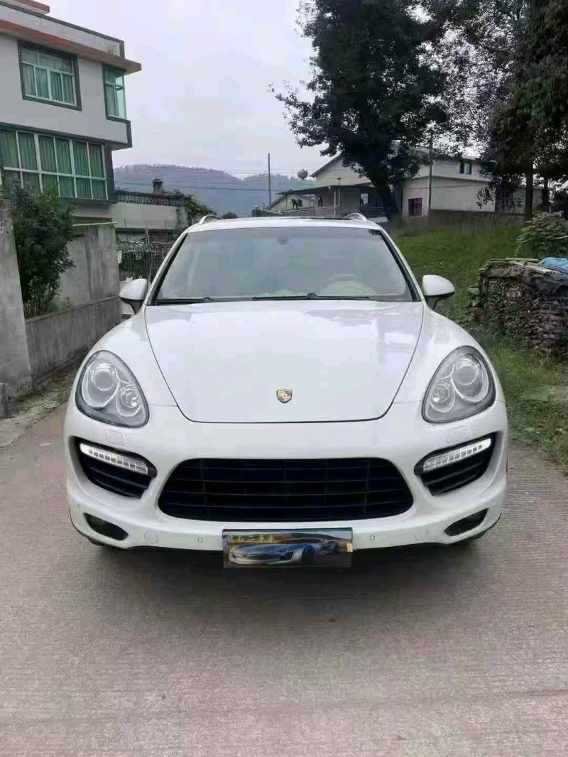 三明15年保时捷卡宴1