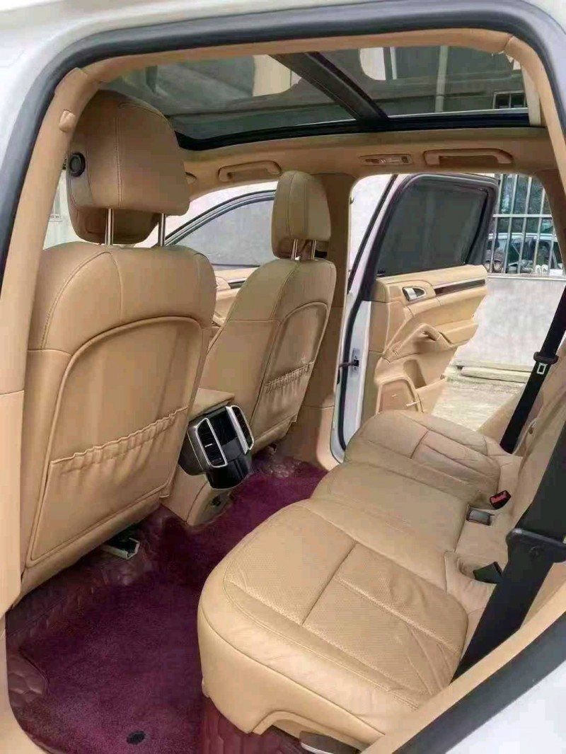 三明15年保时捷卡宴5