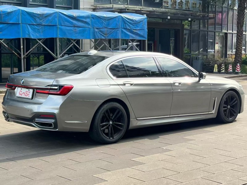 佛山21年宝马7系8