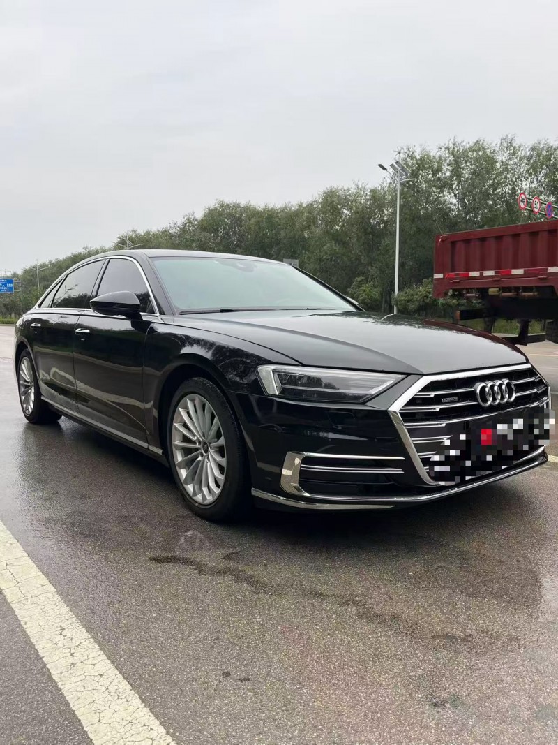 烟台21年奥迪A8L2