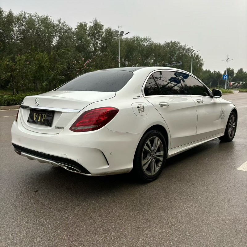 烟台17年奔驰C8