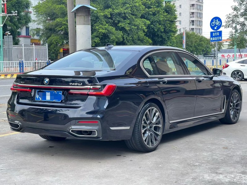 东莞21年宝马7系8
