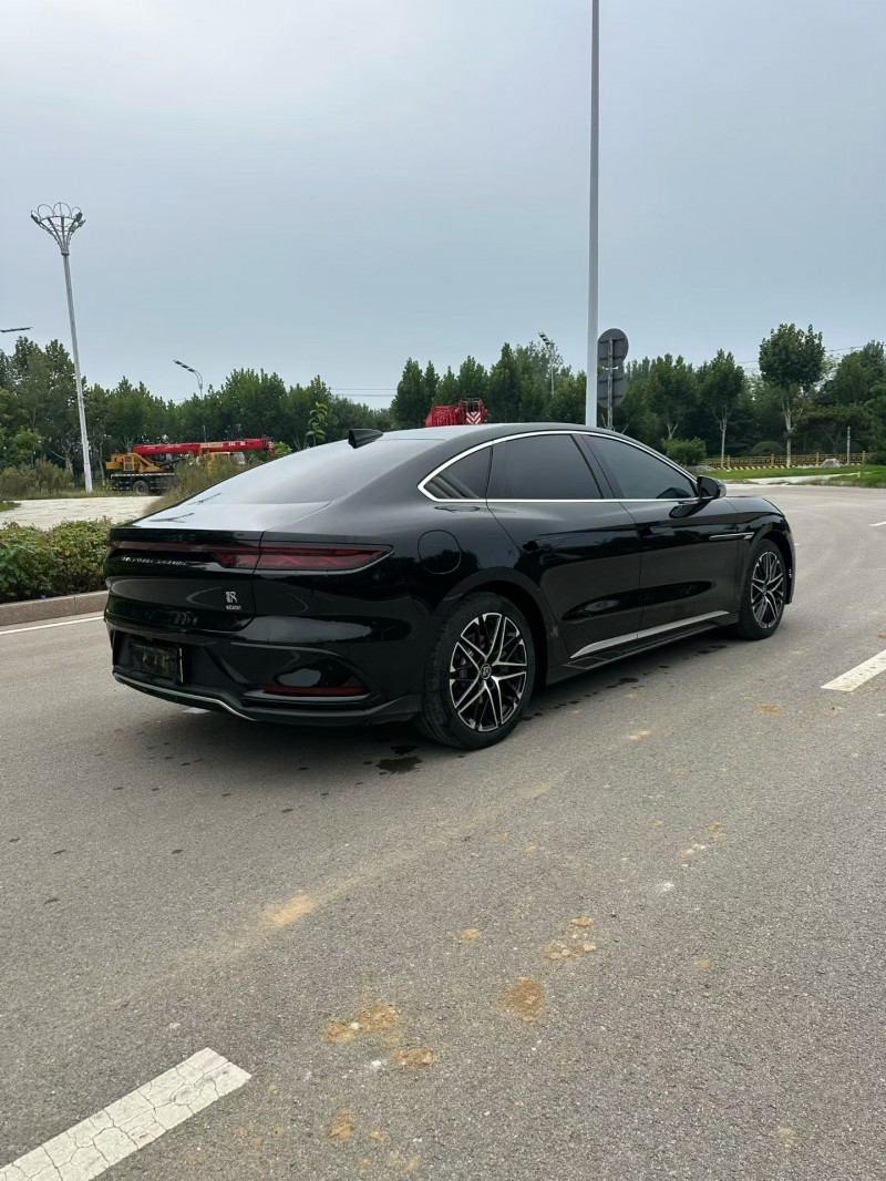 烟台25年比亚迪汉8