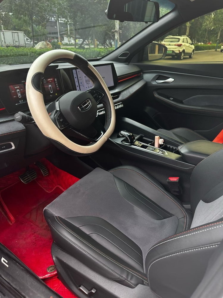 枣庄23年吉利缤瑞8