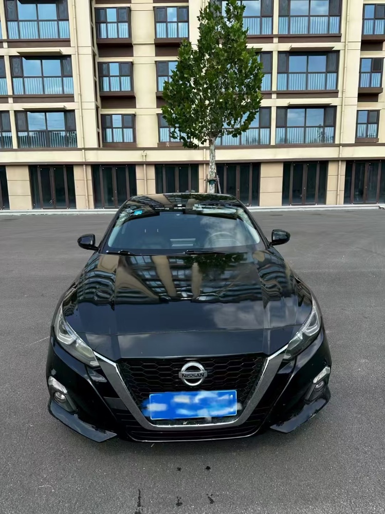 枣庄22年日产天籁1