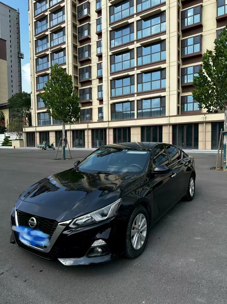 枣庄22年日产天籁3