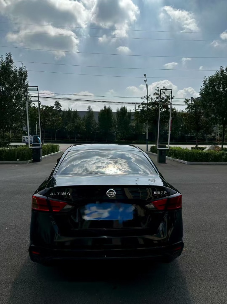 枣庄22年日产天籁5