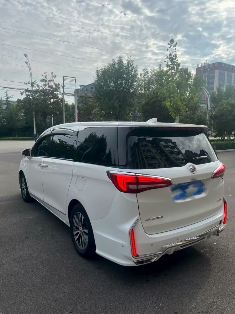 枣庄17年别克GL84