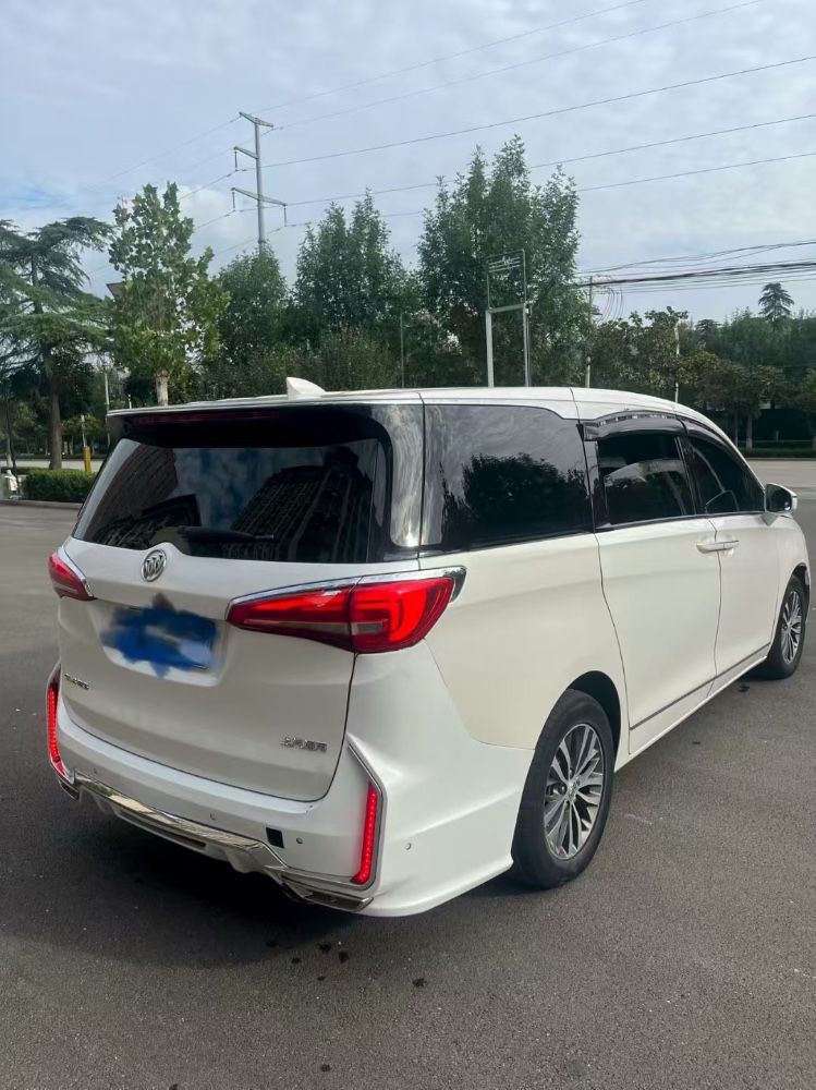 枣庄17年别克GL86