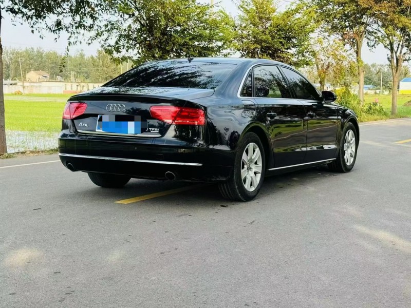 徐州14年奥迪A8L8