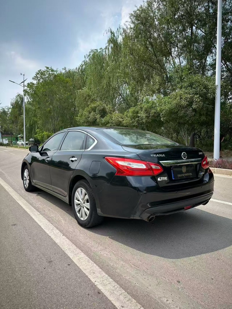 济南18年日产天籁8