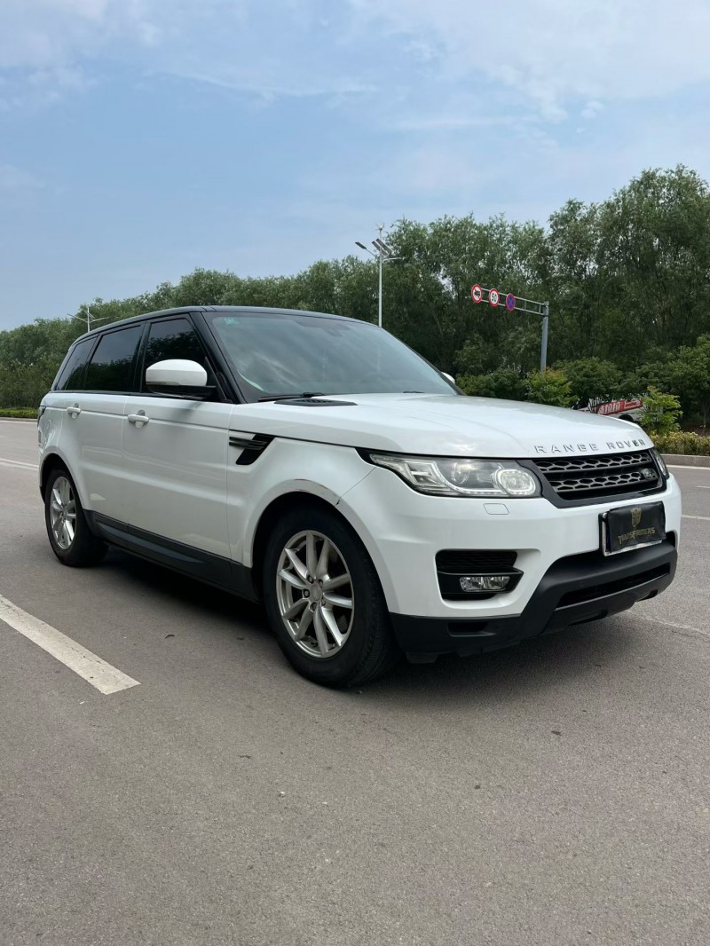 济南17年路虎揽胜运动3