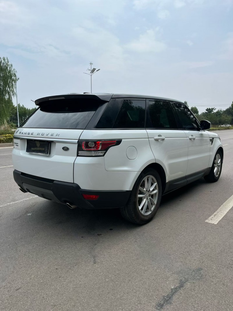 济南17年路虎揽胜运动7