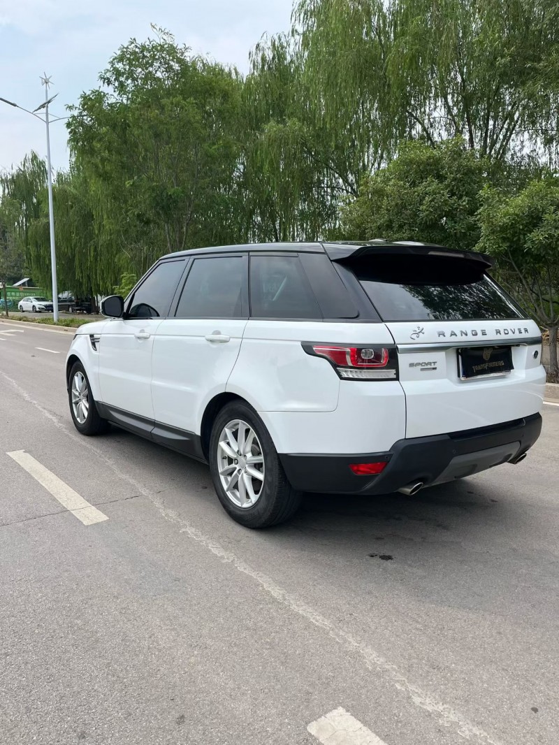 济南17年路虎揽胜运动9