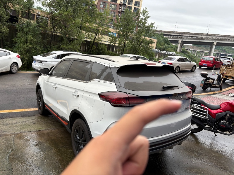 达州22年吉利博越4