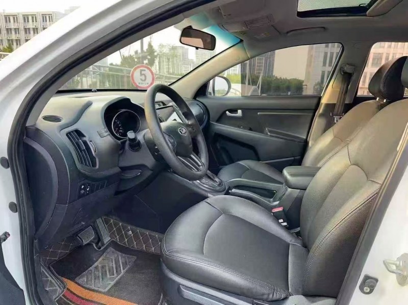 济宁17年起亚智跑4