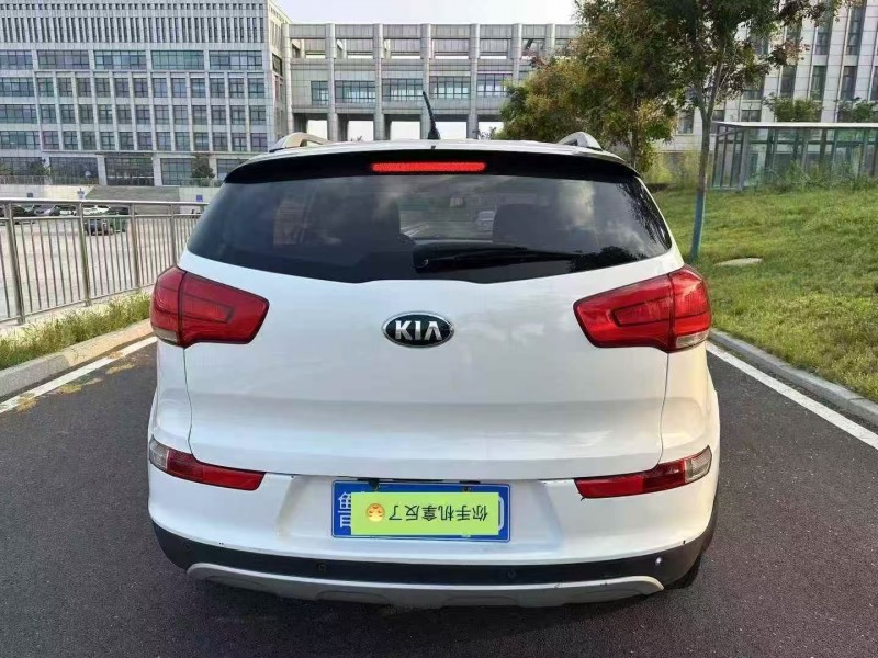 济宁17年起亚智跑9